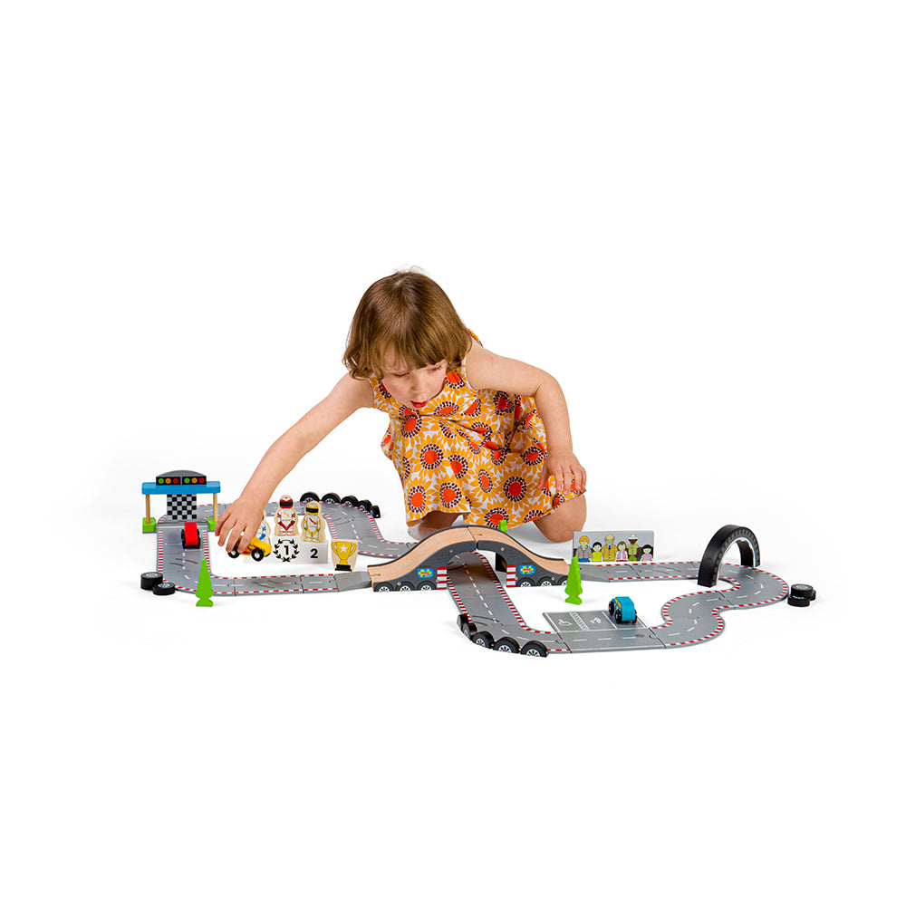 Wooden Roadway Race Day Set - 47 Pieces