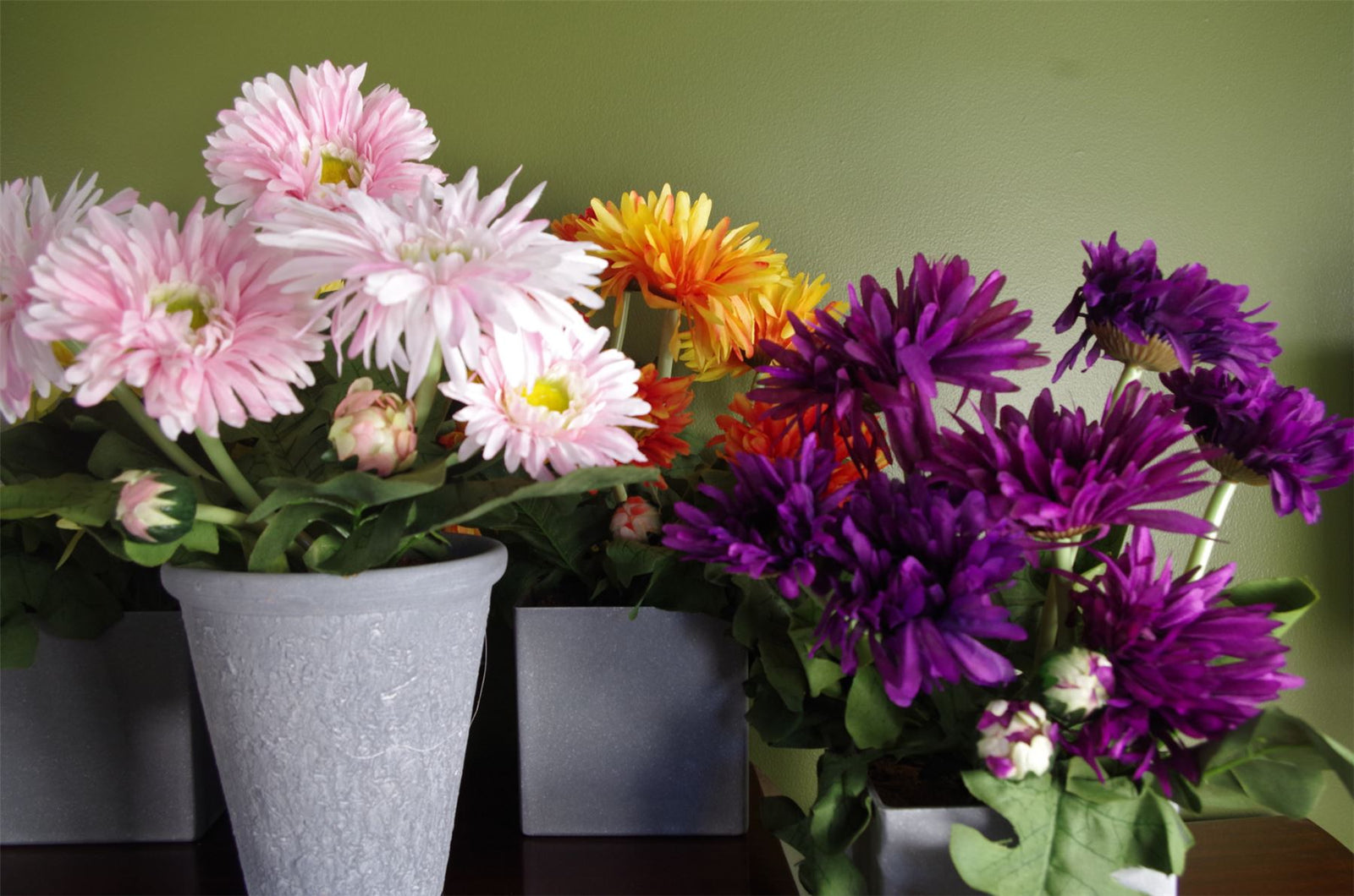 33cm Artificial Potted Daisy Pink