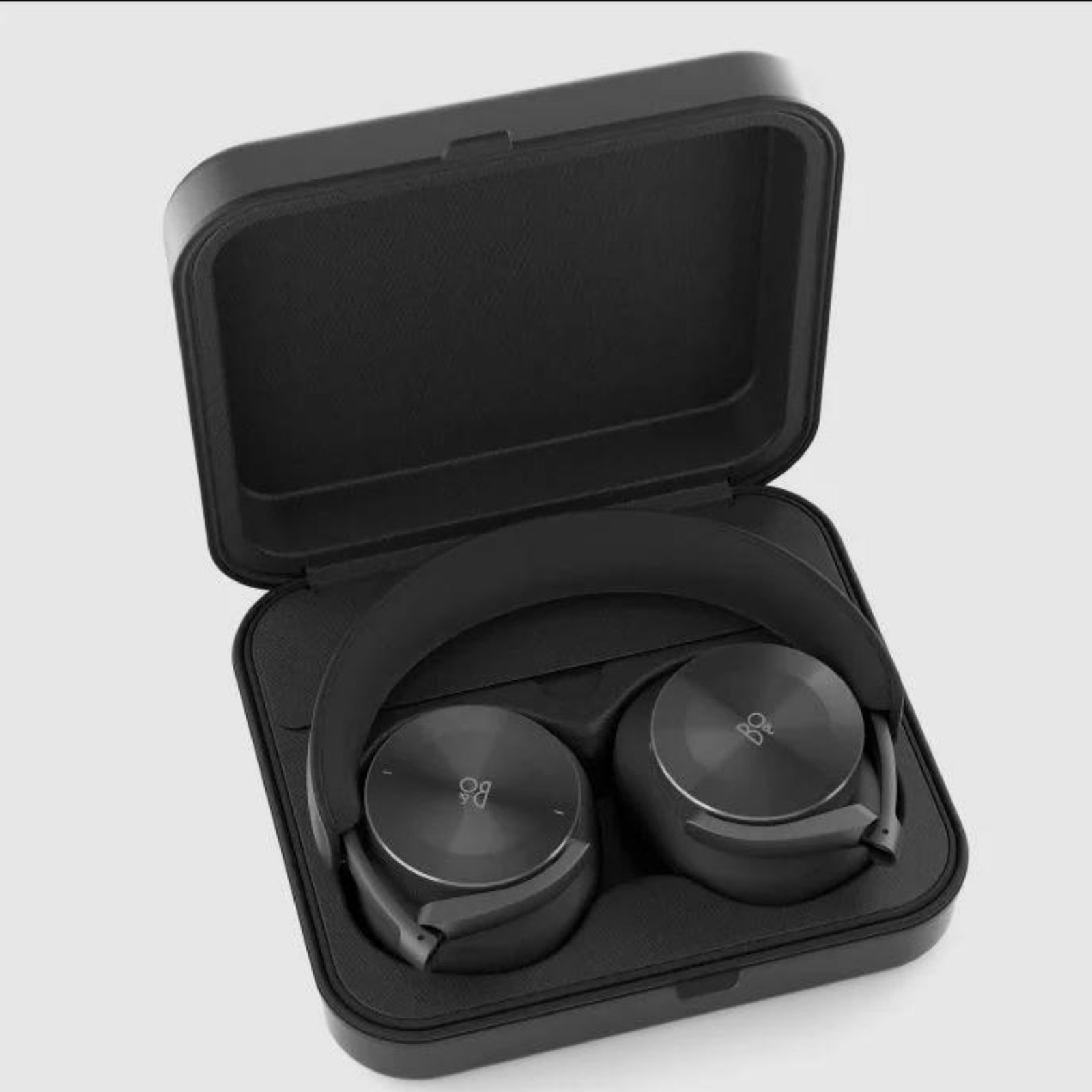 Beoplay H95 Wireless Bluetooth Over-ear Headphones | Black