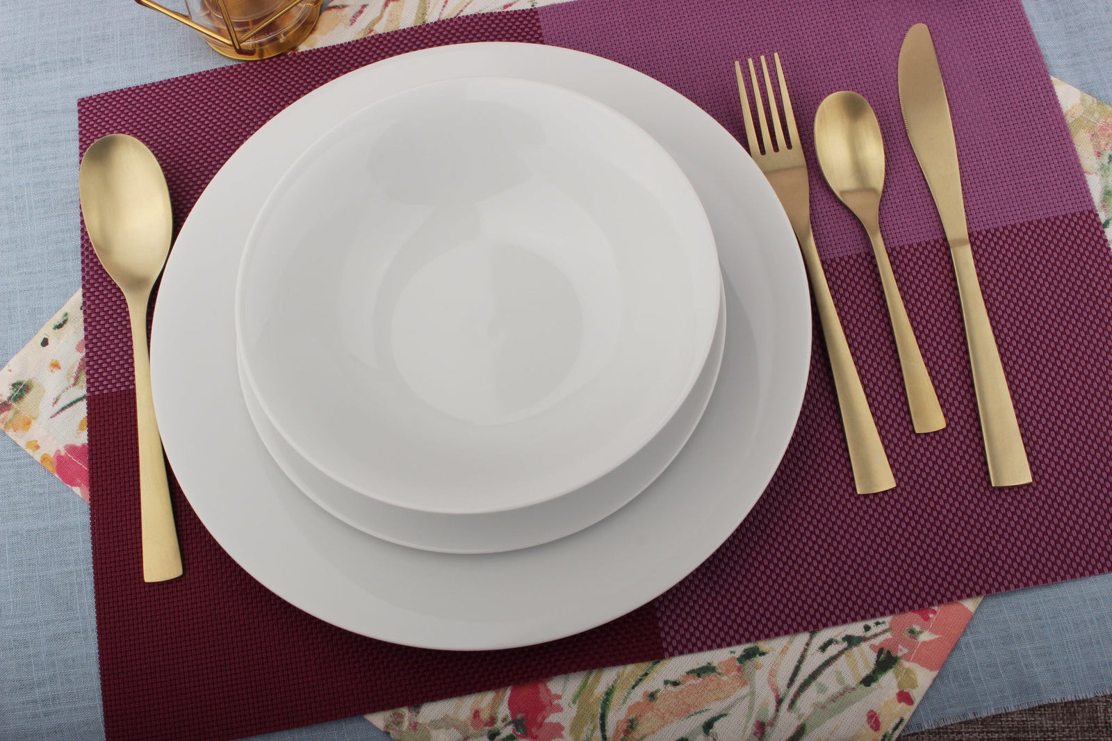 Dinner Set 18 Pc Rim White Porcelain Dinnerware Plates Bowls